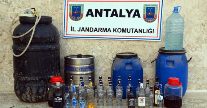 Jandarma'dan sahte içki operasyonu