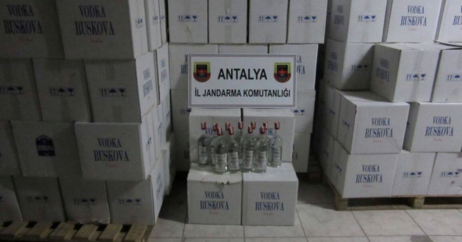 Jandarmadan kaçak içki operasyonu