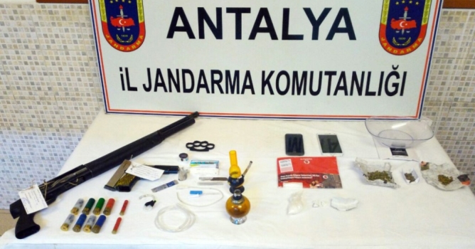 Jandarmadan kaçamadılar