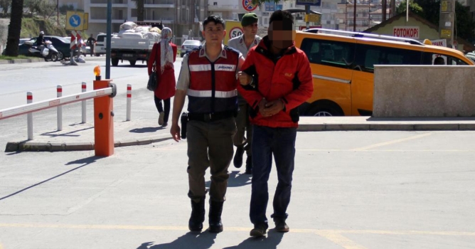 Kablo hırsızı jandarmadan kaçamadı 