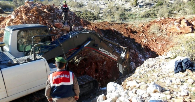 Kaçak kazıya 6 gözaltı