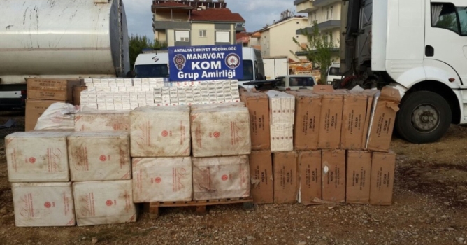 Kaçak sigaraları tankere gizlemişler 