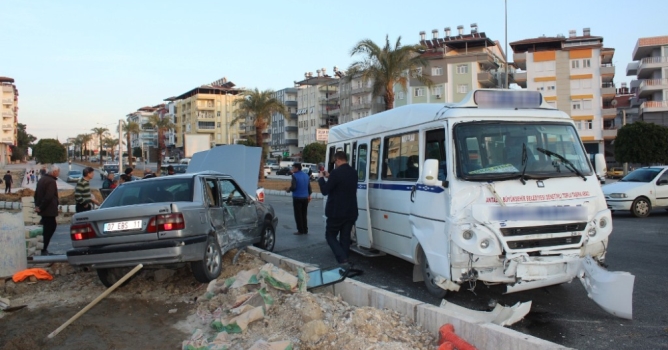 Kaldırımda çalışan işçi ölümden döndü