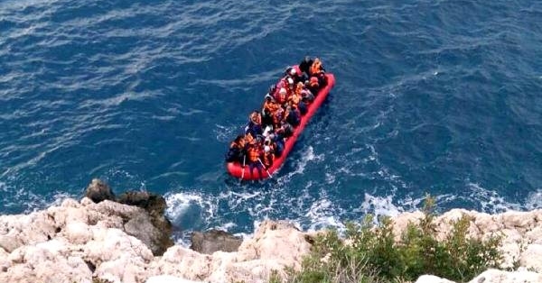 Kaş'ta Suriyeli Kaçaklar Yakalandı