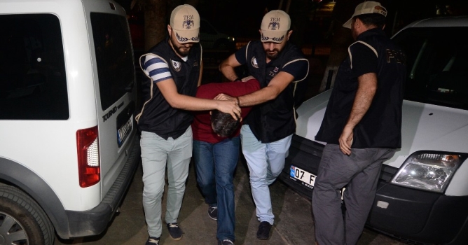 Katliam sorumlusu Albay Antalya'da 