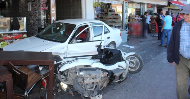 Kırmızı ışıkta geçti, dehşet saçtı