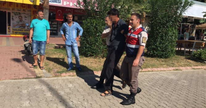 Kredi kartı hırsızı suçüstü yakalandı