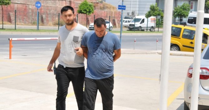 Kredi kartı hırsızı yakalandı 