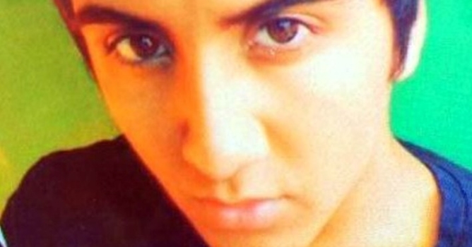 Liseli genç evinin önünde ölü bulundu