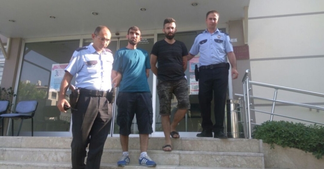 Manavgat'ta araçlara ateş açan zanlılar yakalandı