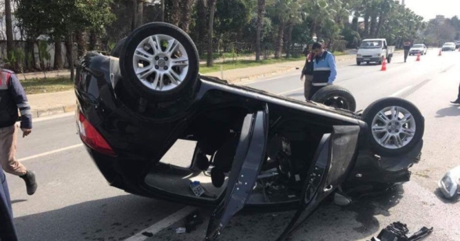 MHP Alanya'nın konvoyunda kaza