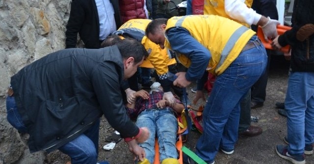 Motosiklet sürücüsü ağır yaralandı