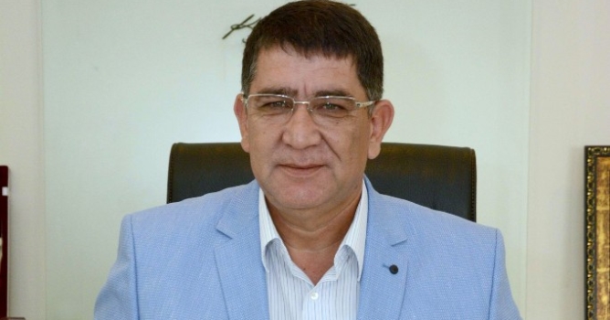 Oda başkanın üzerinden bıçak çıktı