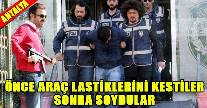 Önce Arabanın Lastiklerini Kestiler Sonra Soydular