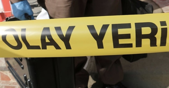 Otel odasında ölü bulundu