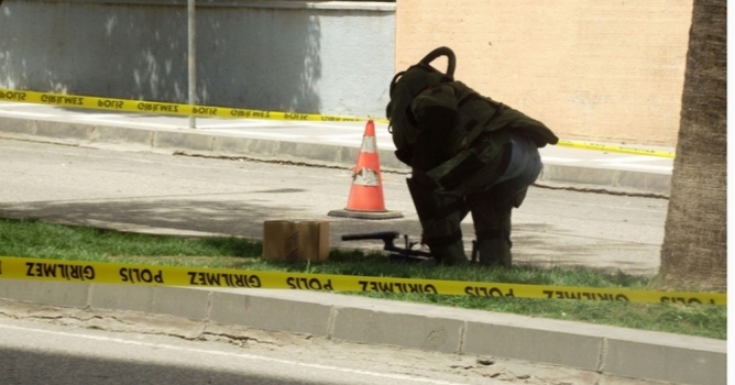 Otogarda şüpheli çanta alarmı 