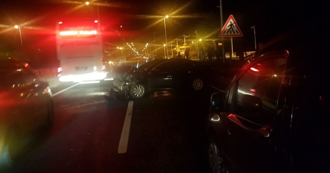 Otomobile arkadan çarptı: 1 ağır yaralı 