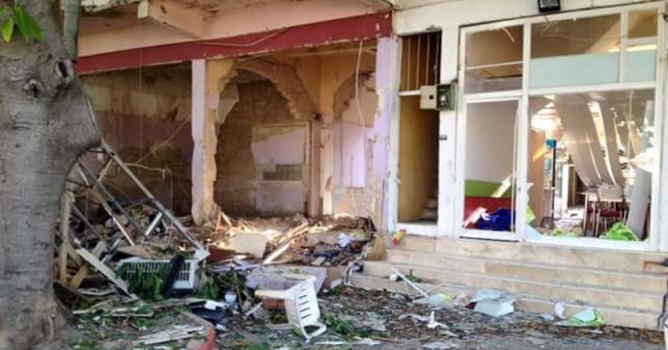 Patlayan tüp dükkanı enkaza çevirdi 