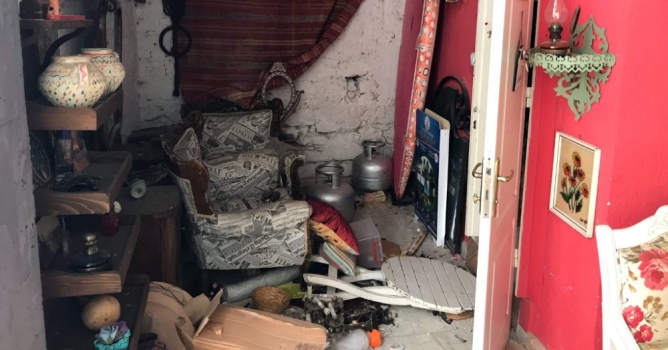 Patlayan tüp işyerini harabeye çevirdi