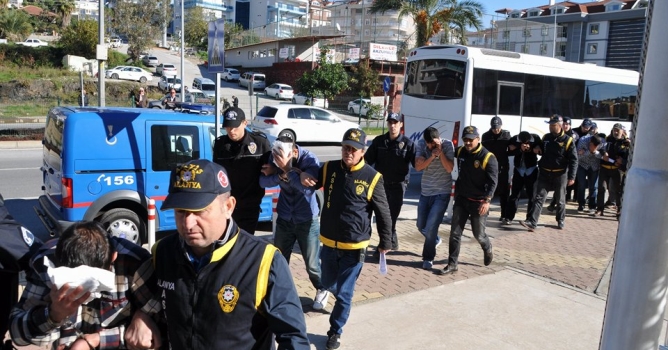 Polis, hırsızlık çetesini çökertti