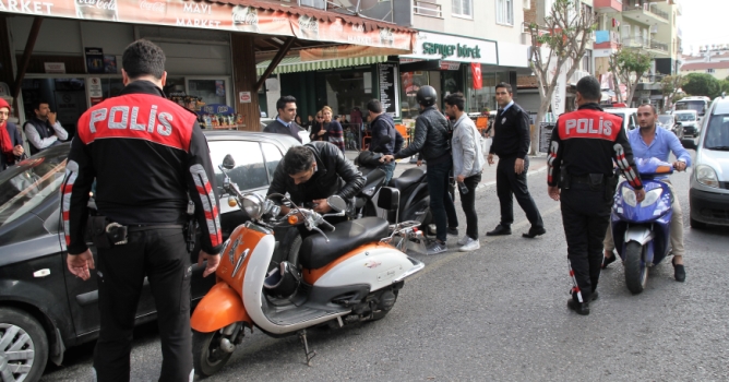 Polis okul çevrelerinde kuş uçurtmadı