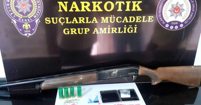 Pompalı tüfekli şüpheli uyuşturucu deposu çıktı 