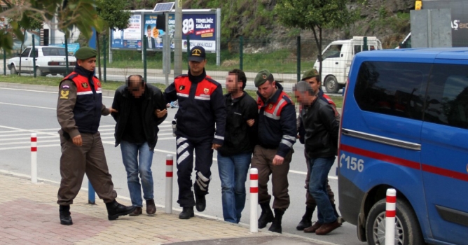 Rezidans soyguncusu üç zanlı tutuklandı