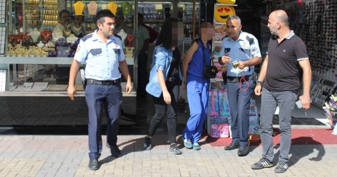 Sahte altın satmak isterken yakalandı 