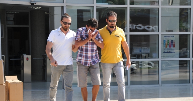 Sahte dolarları piyasaya sürecekti 