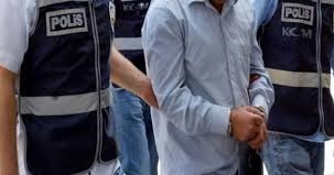 Sahte kimlikli suç makinesi polisten kaçamadı