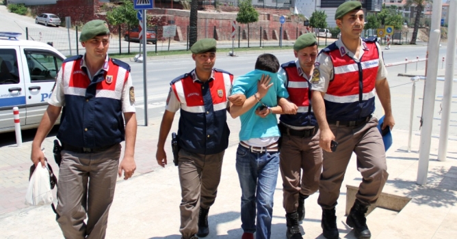 Sahte parayı piyasaya sürmeden yakalandı