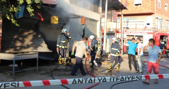 Sanayide yangın çıktı