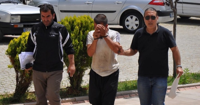 Serbest bırakıldığı gün hırsızlık yaptı 