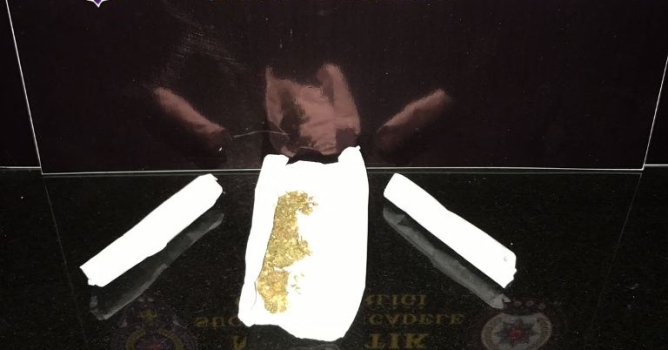 Suçüstü yakalandı