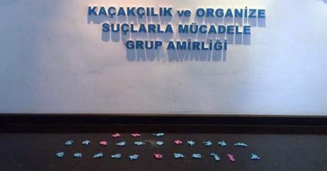  Şüpheli, extacy ile yakalandı