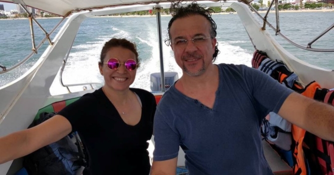 Tartıştığı eşini yakarken kendini yakan koca öldü