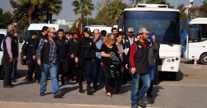 Terör operasyonunda 10 tutuklama