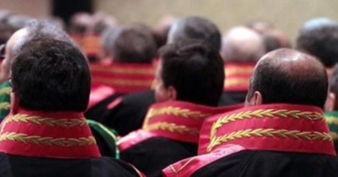 Teslim olan hakim ve savcı eşi tutuklandı!