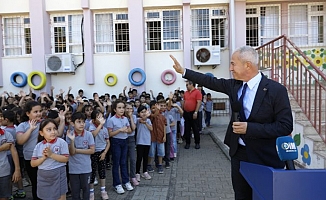 Başkan Özçelik öğrencilerle buluştu