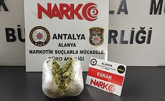 Alanya’da narkotik operasyonu: 3 kilo uyuşturucu ele geçirildi 