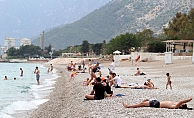 Antalya’da sahilde yerleşik olmayan turist yoğunluğu