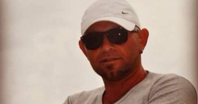 Üç yerinden bıçaklayıp kaçtı!