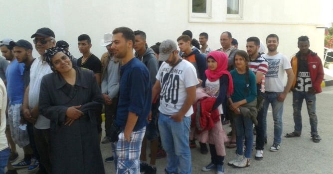 Umut yolcuları jandarmaya yakalandı