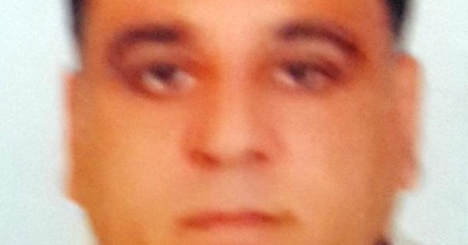 Üvey babasını öldürdü