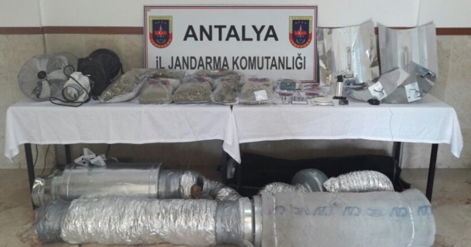 Uyuşturucu imalathanesine baskın 