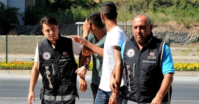 Uyuşturucu taciri 2 şahıs yakalandı