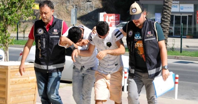 Uyuşturucu tacirleri gözaltına alındı