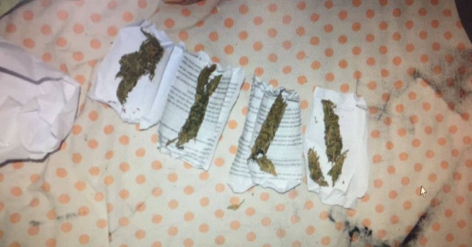 Uyuşturucu ticareti yapan iki şüpheli tutuklandı 