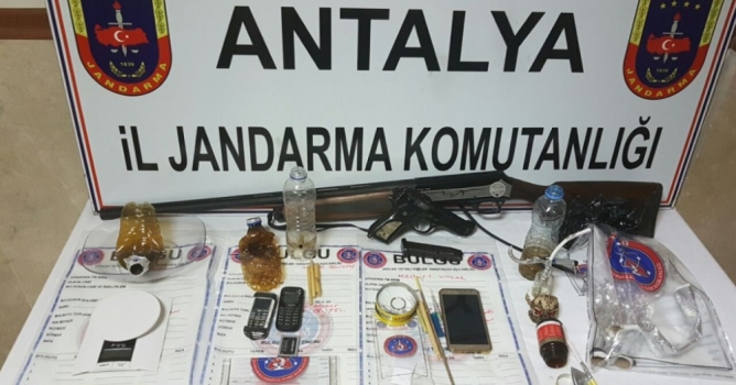 Uyuşturucuya 11 gözaltı