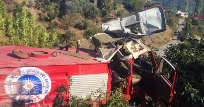 Yangına giderken öldüler 